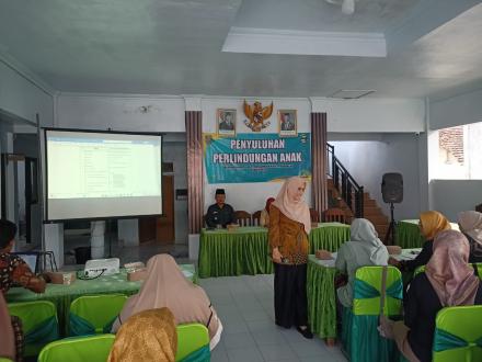 Pentingnya Pola Asuh Orang Tua, Pemerintah Desa Bendoroto melaksanakan Penyuluhan Perlindungan Anak